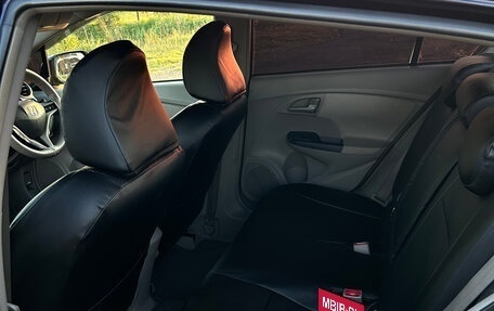 Honda Insight II рестайлинг, 2009 год, 800 000 рублей, 9 фотография