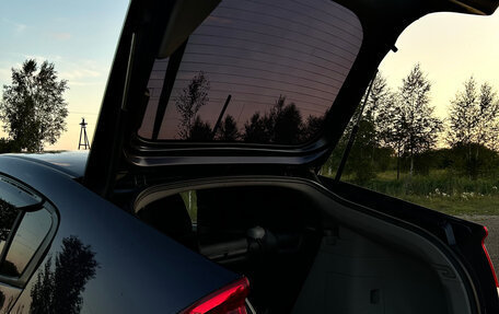 Honda Insight II рестайлинг, 2009 год, 800 000 рублей, 18 фотография