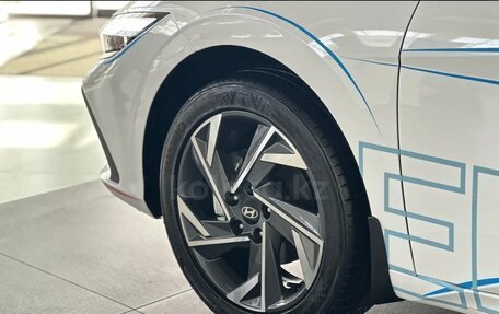 Hyundai Elantra, 2025 год, 2 100 000 рублей, 8 фотография