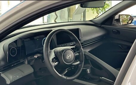 Hyundai Elantra, 2025 год, 2 100 000 рублей, 10 фотография