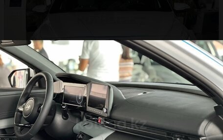 Hyundai Elantra, 2025 год, 2 100 000 рублей, 13 фотография