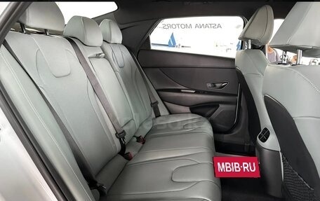 Hyundai Elantra, 2025 год, 2 100 000 рублей, 16 фотография