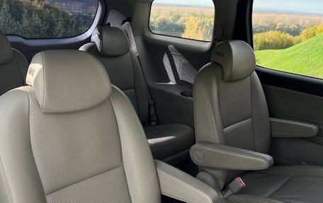 KIA Carnival III, 2019 год, 2 950 000 рублей, 2 фотография