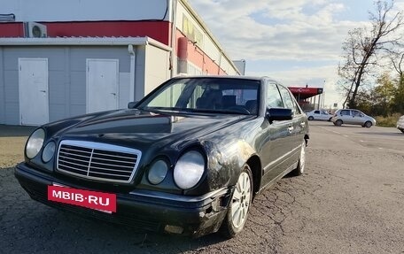 Mercedes-Benz E-Класс, 1997 год, 300 000 рублей, 3 фотография
