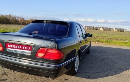 Mercedes-Benz E-Класс, 1997 год, 300 000 рублей, 5 фотография