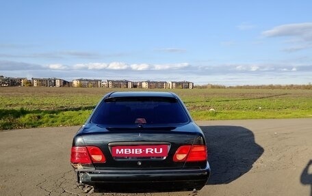 Mercedes-Benz E-Класс, 1997 год, 300 000 рублей, 6 фотография