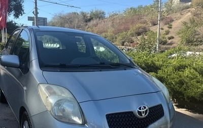 Toyota Yaris III рестайлинг, 2007 год, 570 000 рублей, 1 фотография