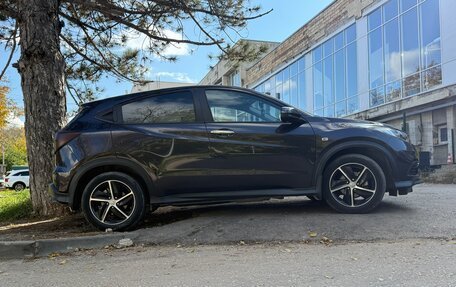 Honda Vezel, 2020 год, 2 200 000 рублей, 6 фотография