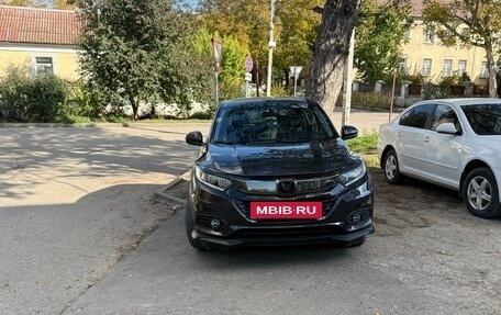 Honda Vezel, 2020 год, 2 200 000 рублей, 2 фотография