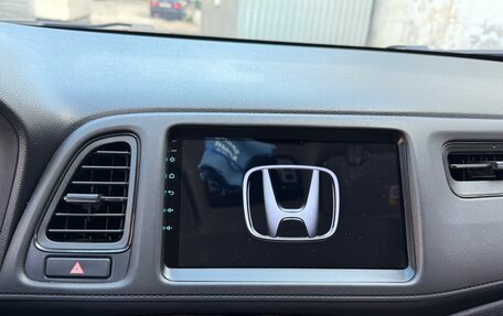 Honda Vezel, 2020 год, 2 200 000 рублей, 18 фотография