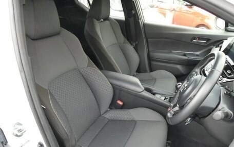 Toyota C-HR I рестайлинг, 2022 год, 1 580 777 рублей, 16 фотография