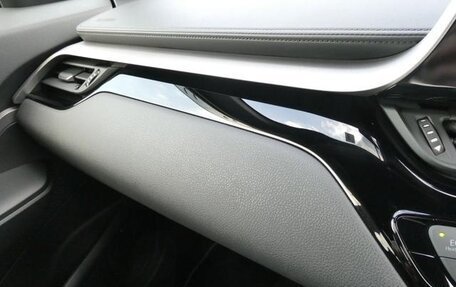 Toyota C-HR I рестайлинг, 2022 год, 1 580 777 рублей, 21 фотография