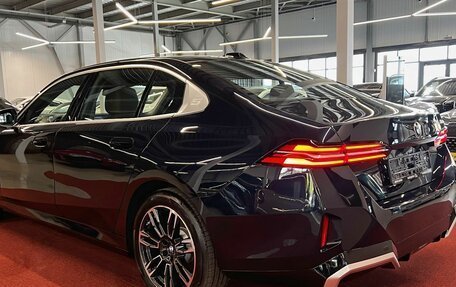 BMW 5 серия, 2024 год, 7 690 000 рублей, 4 фотография