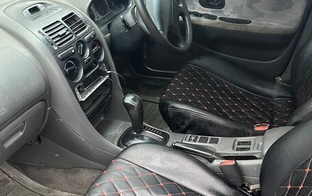 Mitsubishi Carisma I, 1997 год, 265 000 рублей, 9 фотография