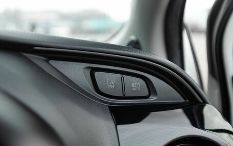 Toyota Vitz, 2019 год, 1 200 000 рублей, 16 фотография