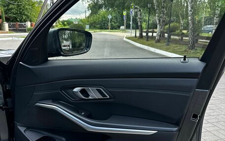 BMW 3 серия, 2020 год, 3 390 000 рублей, 31 фотография