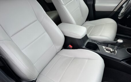 Toyota RAV4, 2015 год, 1 915 000 рублей, 10 фотография