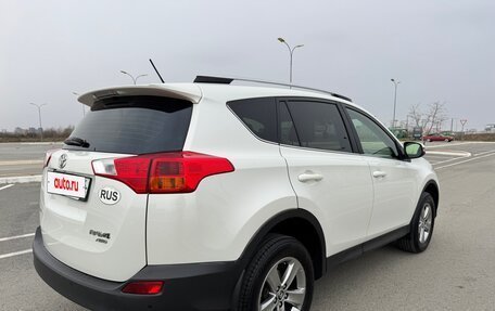 Toyota RAV4, 2015 год, 1 915 000 рублей, 8 фотография