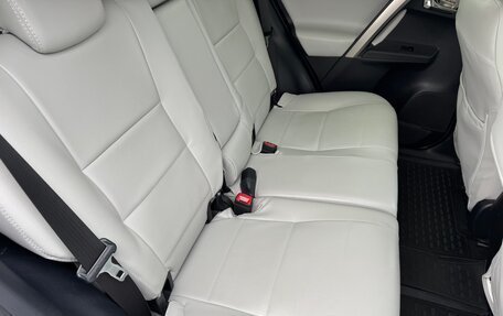 Toyota RAV4, 2015 год, 1 915 000 рублей, 11 фотография