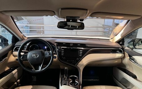 Toyota Camry, 2019 год, 2 333 000 рублей, 10 фотография