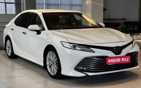 Toyota Camry, 2019 год, 2 333 000 рублей, 3 фотография
