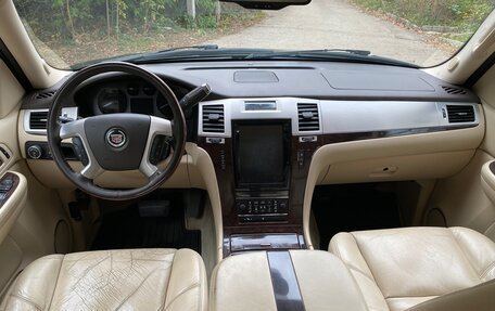 Cadillac Escalade III, 2007 год, 1 400 000 рублей, 13 фотография