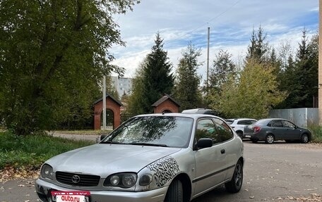 Toyota Corolla, 2001 год, 330 000 рублей, 2 фотография