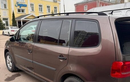 Volkswagen Touran III, 2010 год, 900 000 рублей, 6 фотография