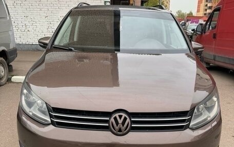 Volkswagen Touran III, 2010 год, 900 000 рублей, 8 фотография