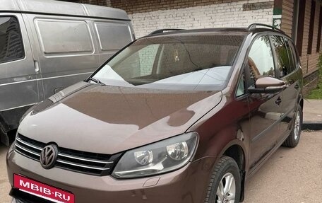 Volkswagen Touran III, 2010 год, 900 000 рублей, 9 фотография