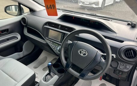 Toyota Aqua I, 2014 год, 909 000 рублей, 11 фотография