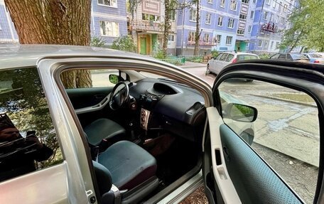 Toyota Yaris III рестайлинг, 2007 год, 380 000 рублей, 5 фотография