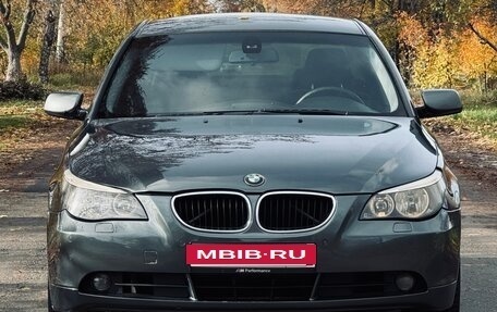 BMW 5 серия, 2005 год, 999 000 рублей, 1 фотография