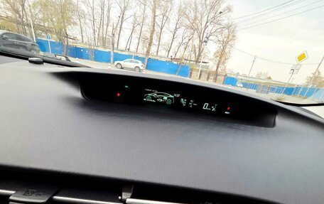 Toyota Prius, 2011 год, 990 000 рублей, 14 фотография