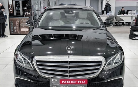 Mercedes-Benz E-Класс, 2018 год, 2 995 000 рублей, 6 фотография