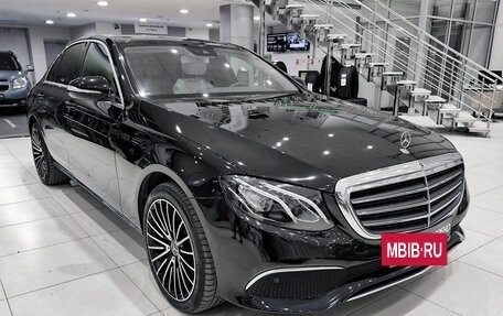 Mercedes-Benz E-Класс, 2018 год, 2 995 000 рублей, 7 фотография