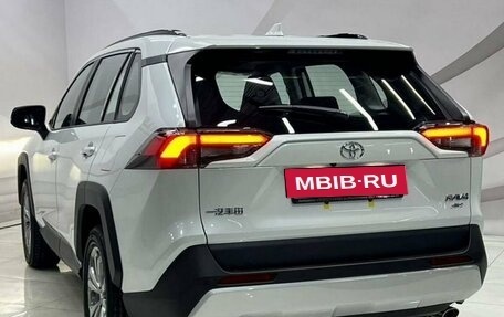 Toyota RAV4, 2025 год, 4 169 000 рублей, 10 фотография