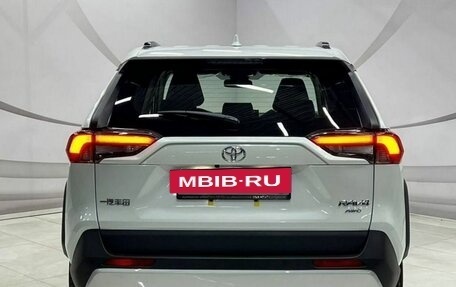 Toyota RAV4, 2025 год, 4 169 000 рублей, 9 фотография