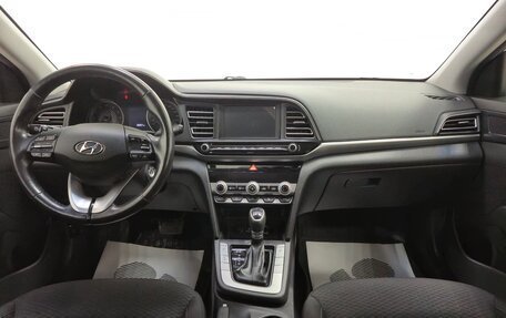 Hyundai Elantra VI рестайлинг, 2020 год, 1 740 000 рублей, 10 фотография