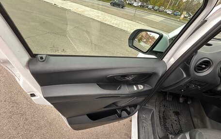 Mercedes-Benz Vito, 2020 год, 2 990 000 рублей, 22 фотография