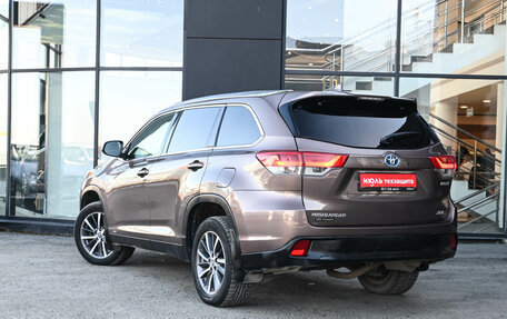 Toyota Highlander III, 2019 год, 4 030 000 рублей, 8 фотография