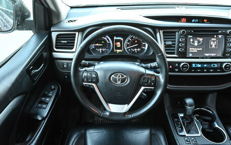 Toyota Highlander III, 2019 год, 4 030 000 рублей, 13 фотография