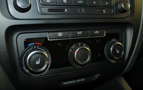 Volkswagen Jetta VI, 2013 год, 924 000 рублей, 13 фотография