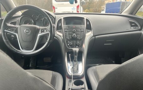 Opel Astra J, 2010 год, 690 000 рублей, 9 фотография