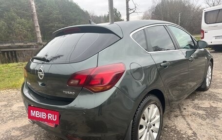 Opel Astra J, 2010 год, 690 000 рублей, 3 фотография