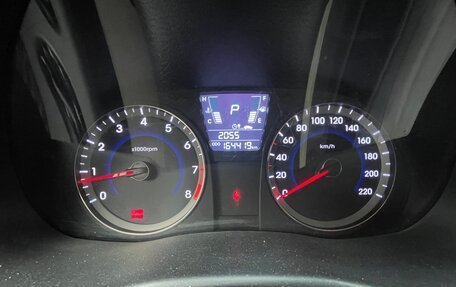 Hyundai Solaris II рестайлинг, 2011 год, 750 000 рублей, 9 фотография