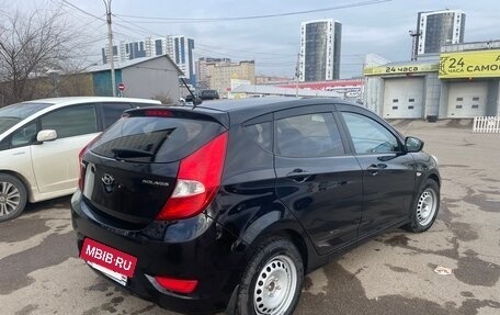 Hyundai Solaris II рестайлинг, 2011 год, 750 000 рублей, 3 фотография