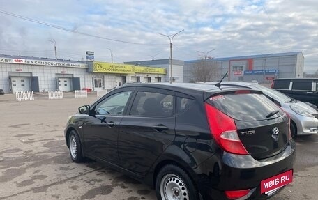 Hyundai Solaris II рестайлинг, 2011 год, 750 000 рублей, 2 фотография