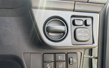 Toyota Corolla, 2018 год, 1 100 000 рублей, 16 фотография