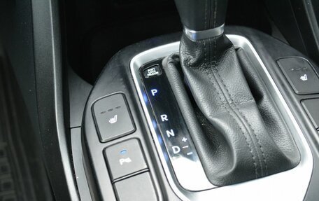 Hyundai Santa Fe III рестайлинг, 2017 год, 2 600 000 рублей, 21 фотография